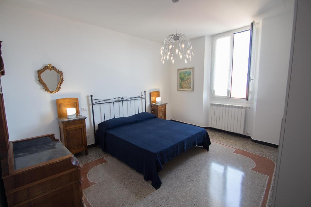 Appartamento Di 5 Locali,8 Posti Letto Vista Mare Varraze Exterior foto